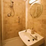 Alojamento de Acomodação e Pequeno-almoço Castlehouse 3*