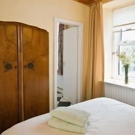 Castlehouse 3*